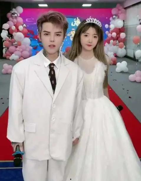 订婚情节,浪漫订婚情节演绎甜蜜爱情故事